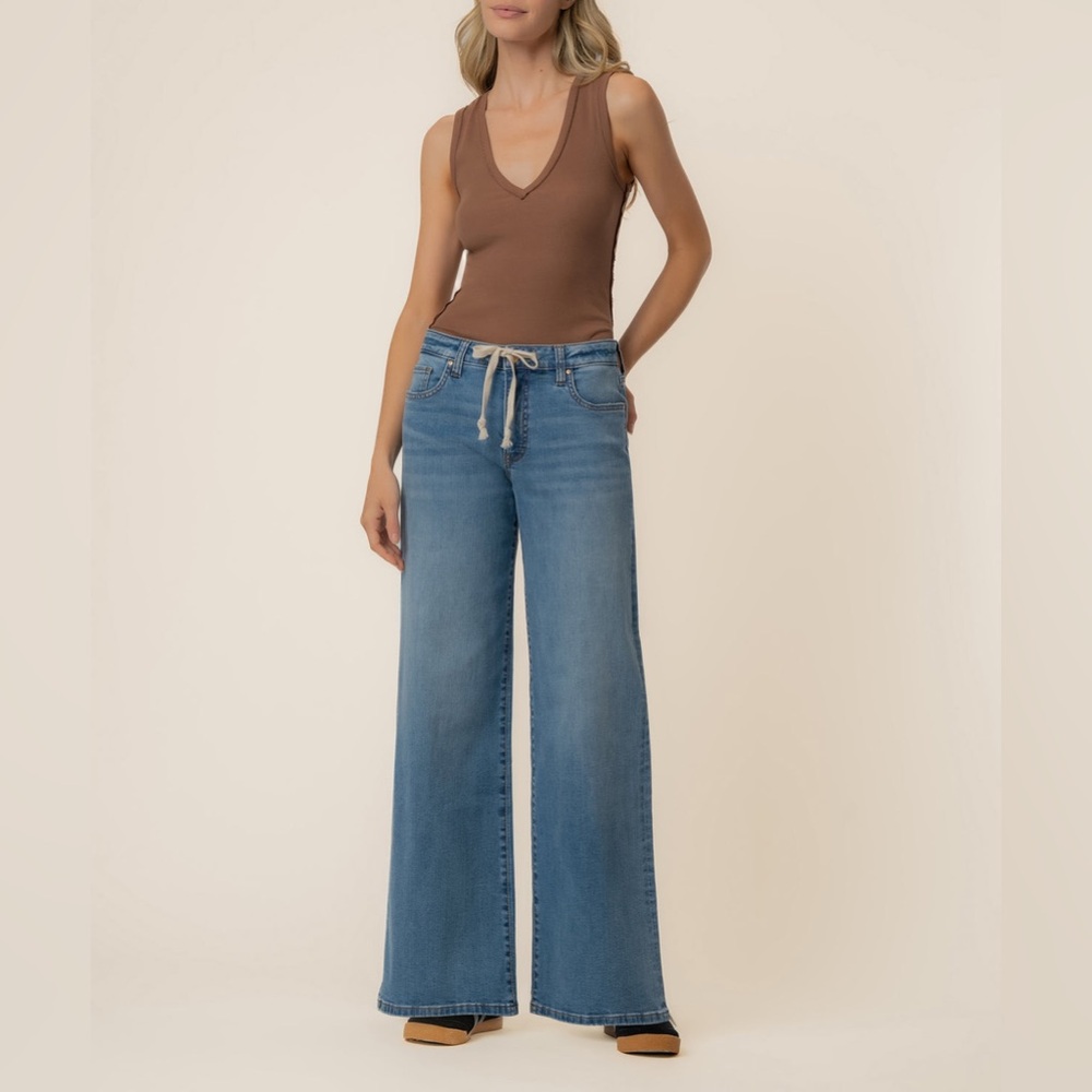 NWT Kut From The Kloth Maya High Rise Wide Leg in Protect Wash